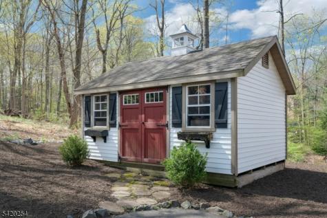 94 Brook Drive Watchung NJ 07069
