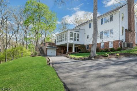 94 Brook Drive Watchung NJ 07069