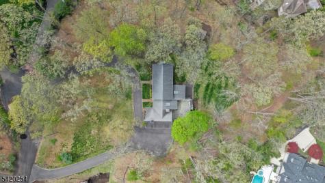 94 Brook Drive Watchung NJ 07069