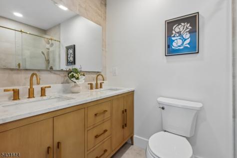 10 Rose Street Edison NJ 08817