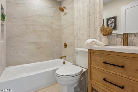 10 Rose Street Edison NJ 08817