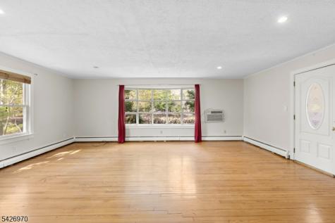 10 Old Stone Church Road Upper Saddle River NJ 07458