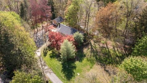 10 Old Stone Church Road Upper Saddle River NJ 07458