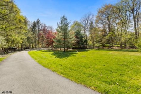 10 Old Stone Church Road Upper Saddle River NJ 07458