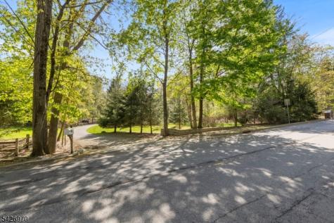 10 Old Stone Church Road Upper Saddle River NJ 07458