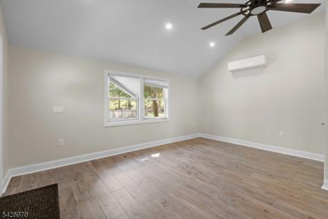 10 Old Stone Church Road Upper Saddle River NJ 07458
