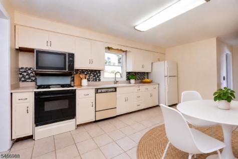 246 Grove Street Montclair NJ 07042