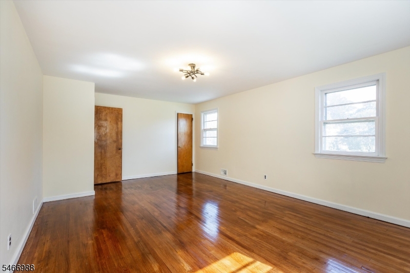 246 Grove Street Montclair NJ 07042