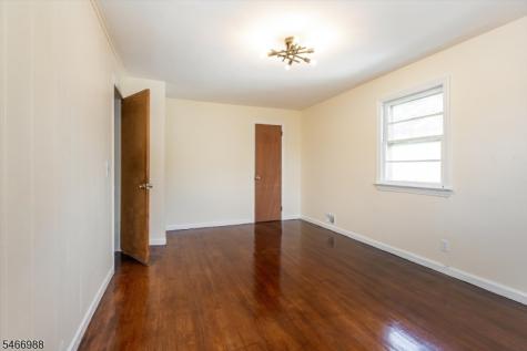 246 Grove Street Montclair NJ 07042