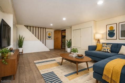 246 Grove Street Montclair NJ 07042