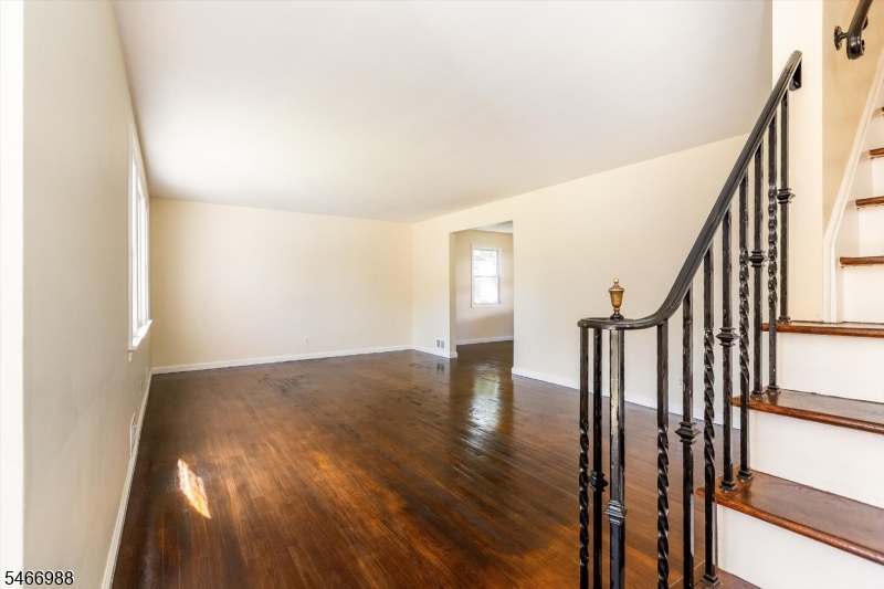 246 Grove Street Montclair NJ 07042