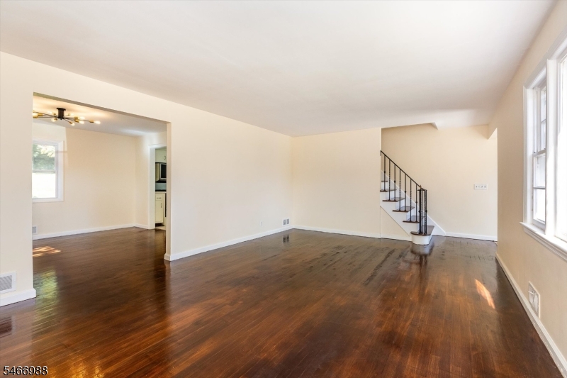 246 Grove Street Montclair NJ 07042
