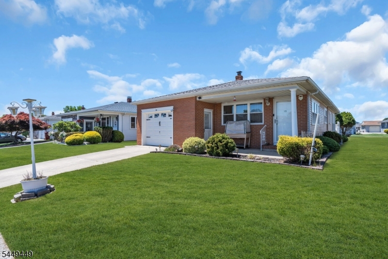 15 Capri Court Berkeley NJ 08757