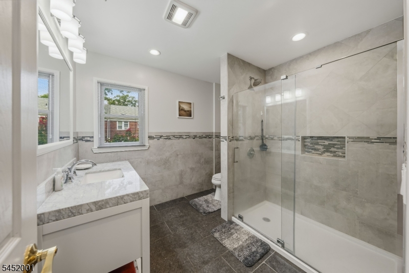 2416 Hulick Place Rahway NJ 07065