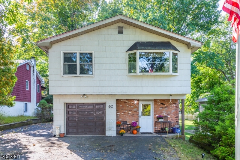 62 Wildwood Shores Drive Hopatcong NJ 07843