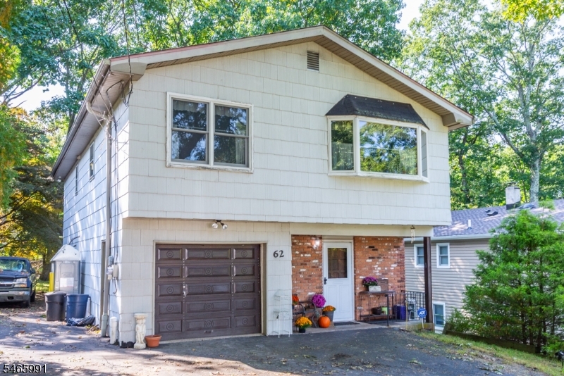 62 Wildwood Shores Drive Hopatcong NJ 07843