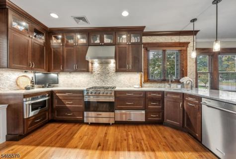365 Walthery Avenue Ridgewood Village NJ 07450