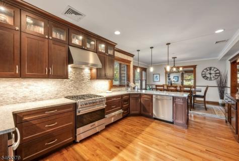 365 Walthery Avenue Ridgewood Village NJ 07450