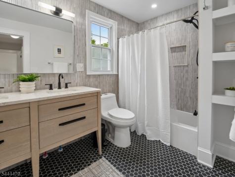 653 Hamilton Road South Orange Village NJ 07079