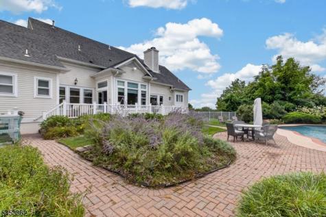 2 Glencree Lane Clinton NJ 08833