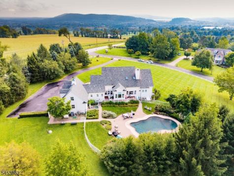 2 Glencree Lane Clinton NJ 08833