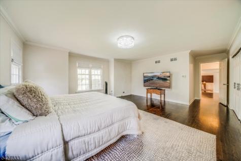 57 Mohawk Road Millburn NJ 07078
