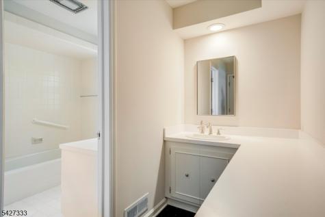 57 Mohawk Road Millburn NJ 07078