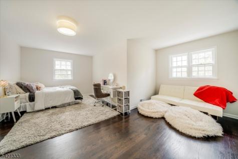 57 Mohawk Road Millburn NJ 07078