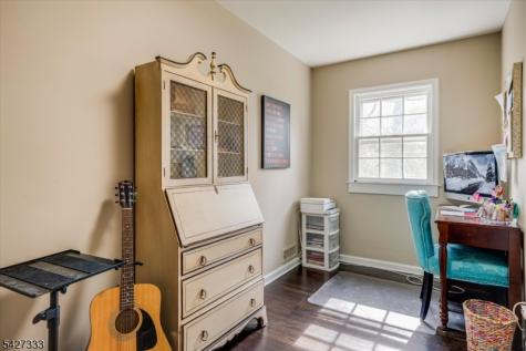 57 Mohawk Road Millburn NJ 07078