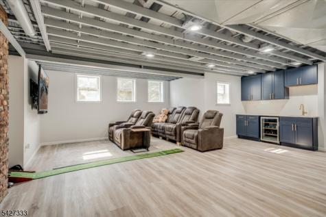 57 Mohawk Road Millburn NJ 07078
