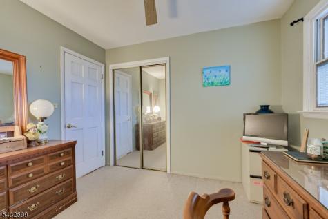 8 Adelphi Court Edison NJ 08837