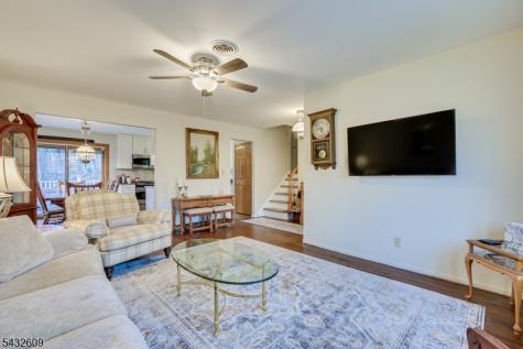 8 Adelphi Court Edison NJ 08837
