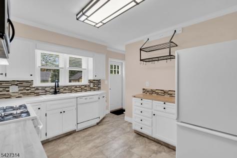 58 Locust Drive Kenilworth NJ 07033