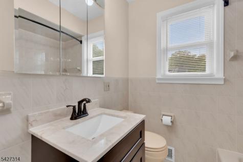 58 Locust Drive Kenilworth NJ 07033