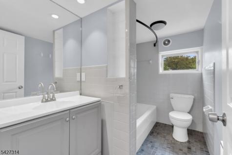58 Locust Drive Kenilworth NJ 07033