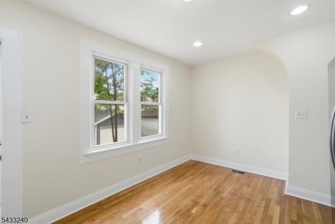 306 Smith Street Newark NJ 07106