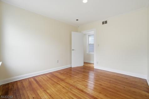 306 Smith Street Newark NJ 07106