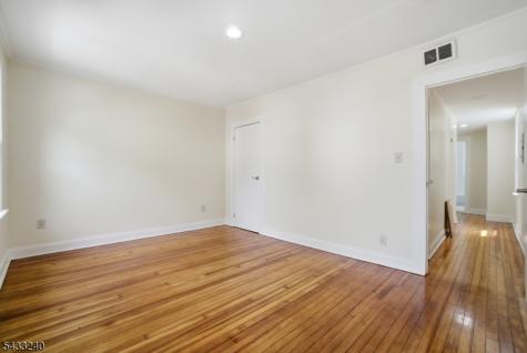 306 Smith Street Newark NJ 07106