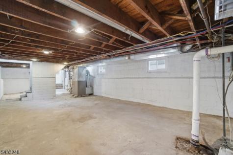 306 Smith Street Newark NJ 07106