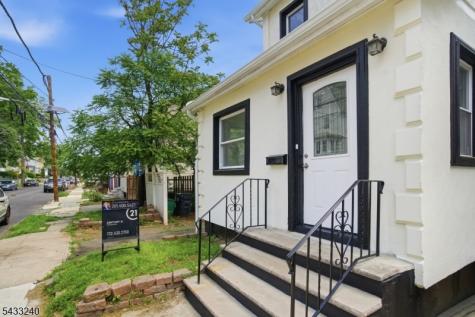 306 Smith Street Newark NJ 07106
