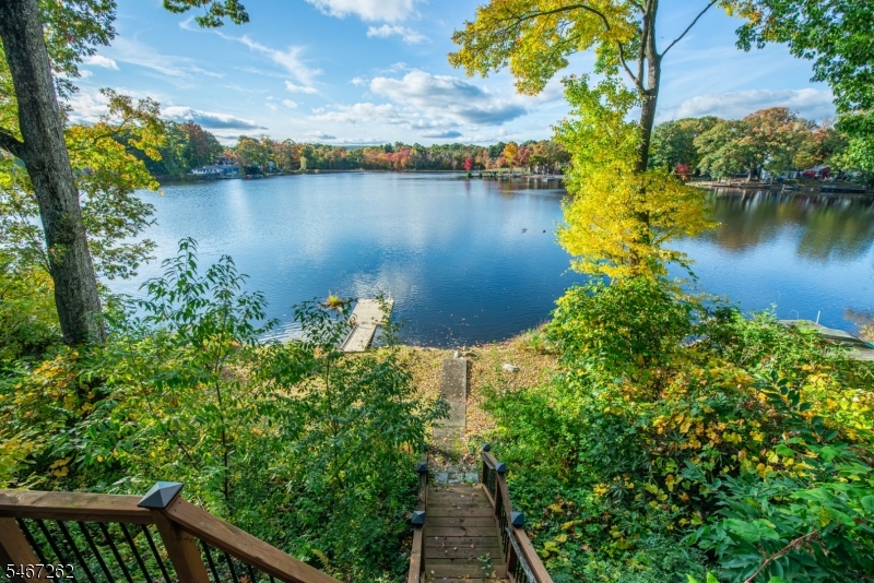 105 Wildwood Road Jefferson NJ 07438
