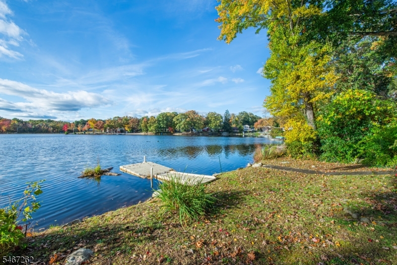 105 Wildwood Road Jefferson NJ 07438