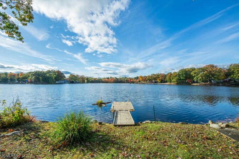 105 Wildwood Road Jefferson NJ 07438