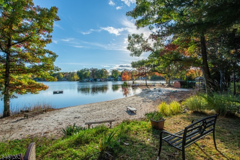 105 Wildwood Road Jefferson NJ 07438