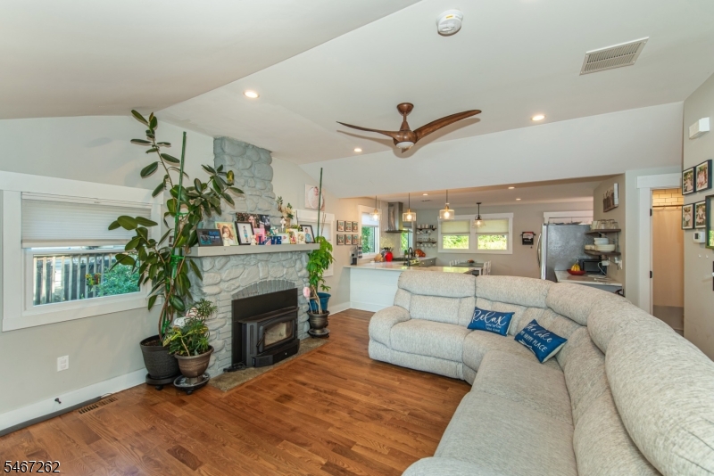 105 Wildwood Road Jefferson NJ 07438