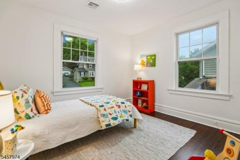 28 Oxford Terrace West Orange NJ 07052