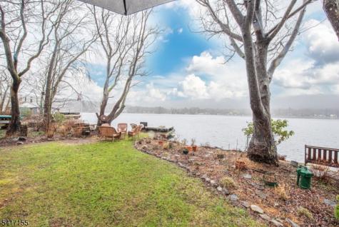 239 E Shore Lake Owassa Road Frankford NJ 07860