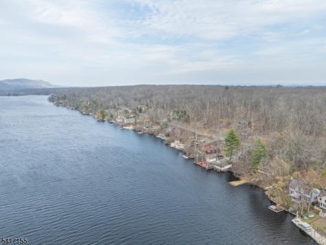 239 E Shore Lake Owassa Road Frankford NJ 07860