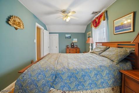 1078 Battle Hill Terrace Union NJ 07083