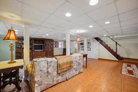 1078 Battle Hill Terrace Union NJ 07083